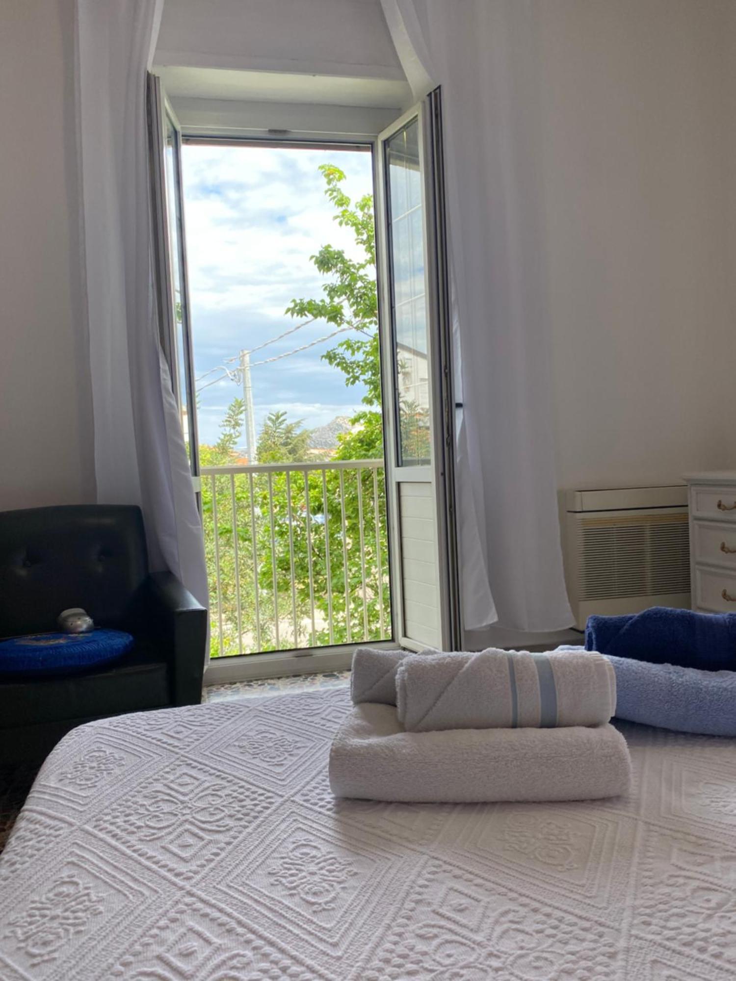 Montes Apartment Dorgali Bagian luar foto
